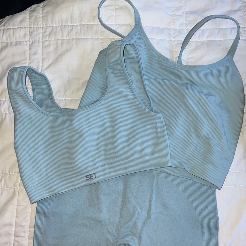 Set Active Size Small Set (Two Sports Bras + Leggings)